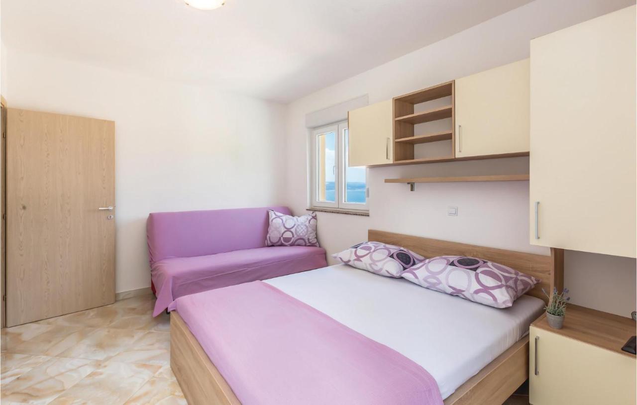 Beautiful Apartment In Krvavica With Kitchen Exteriör bild