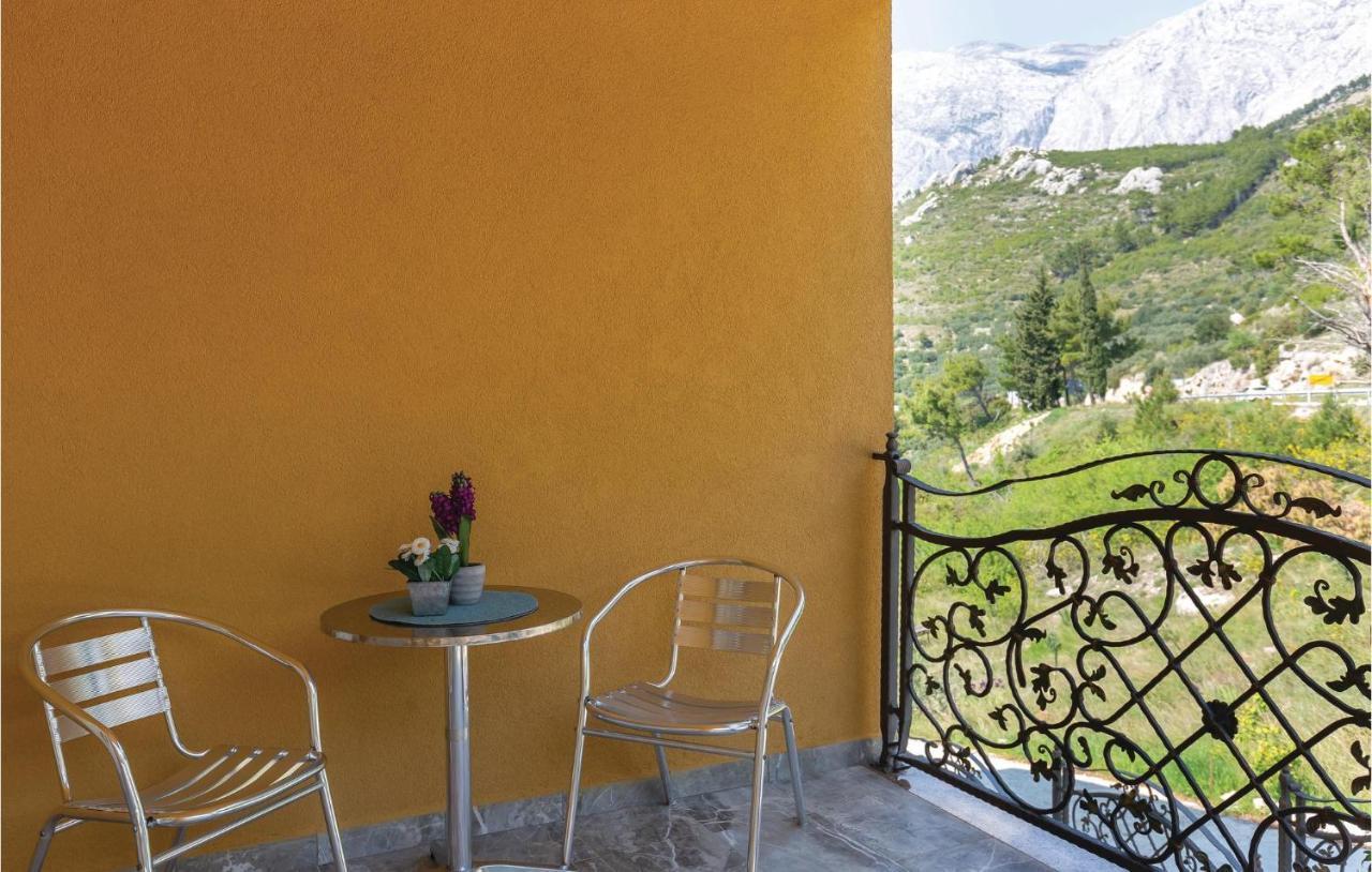 Beautiful Apartment In Krvavica With Kitchen Exteriör bild